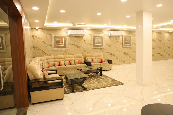 Hotel Interior 4 of 43