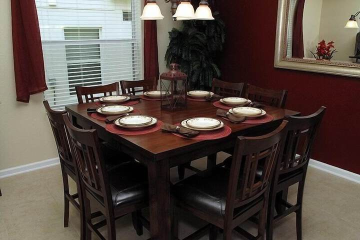 Dining 21 of 26