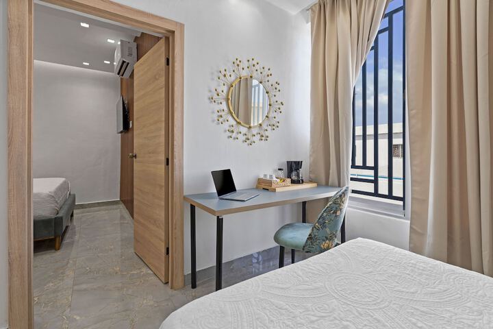 Room 34 of 62