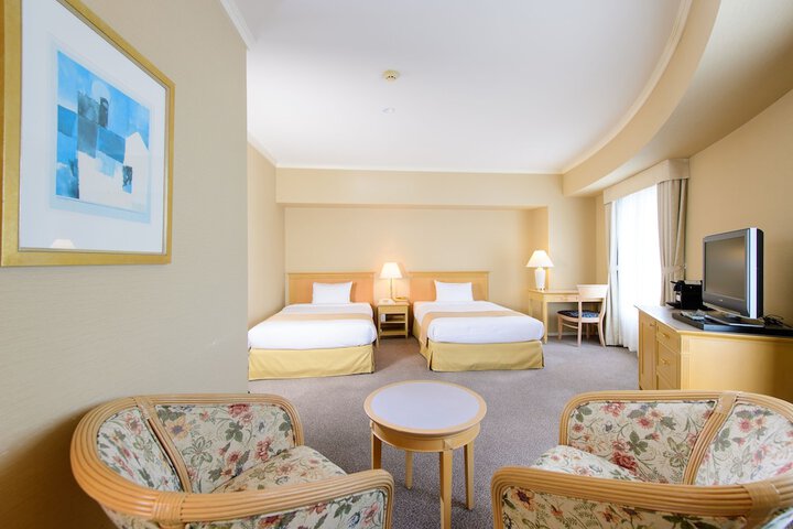 Room 9 of 87