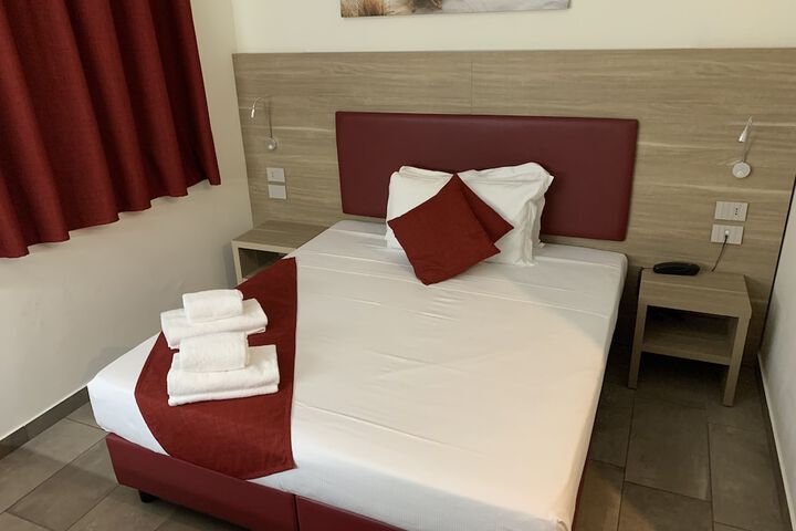 Room 8 of 71