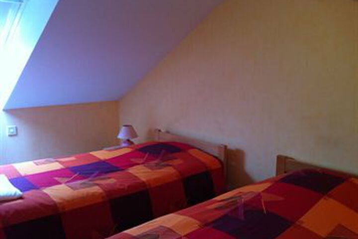 Room 14 of 18