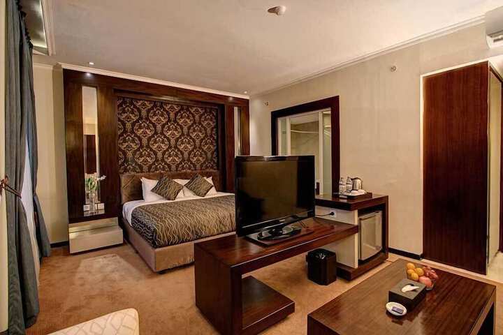 Room 16 of 47