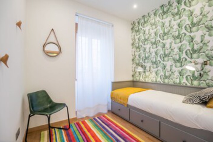 Room 41 of 60