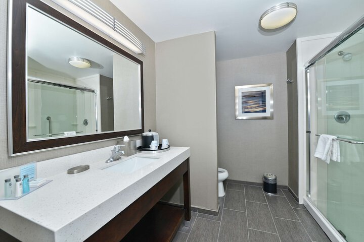 Bathroom shower