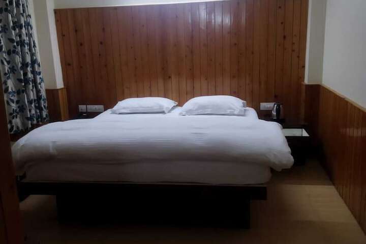 Room 3 of 12