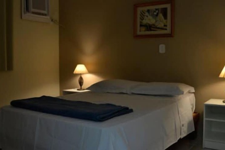Room 6 of 11