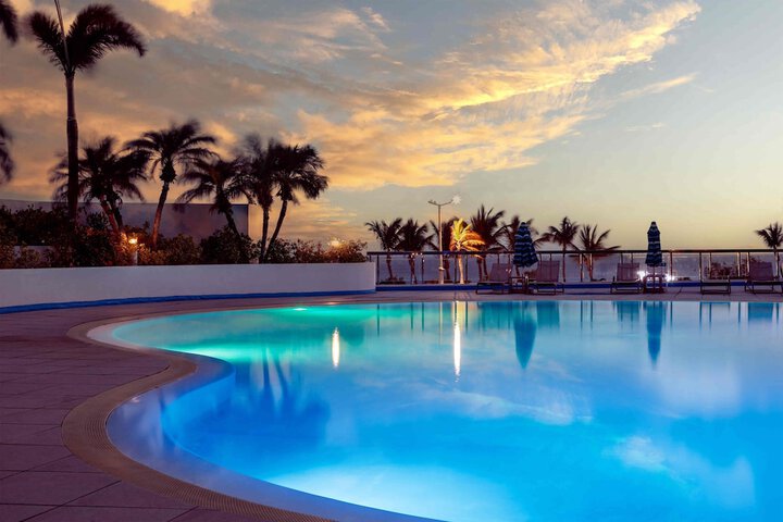 Pool 44 of 70