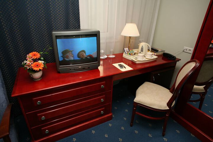 Room 26 of 45