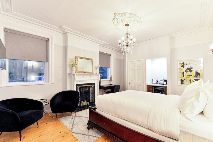 Room 19 of 61