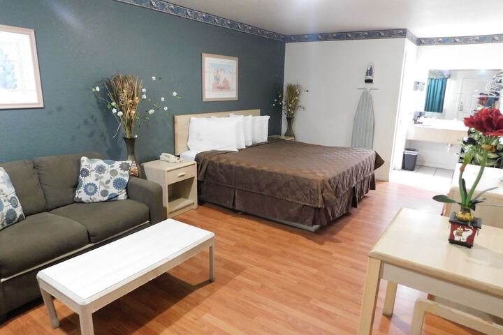 Room 3 of 17