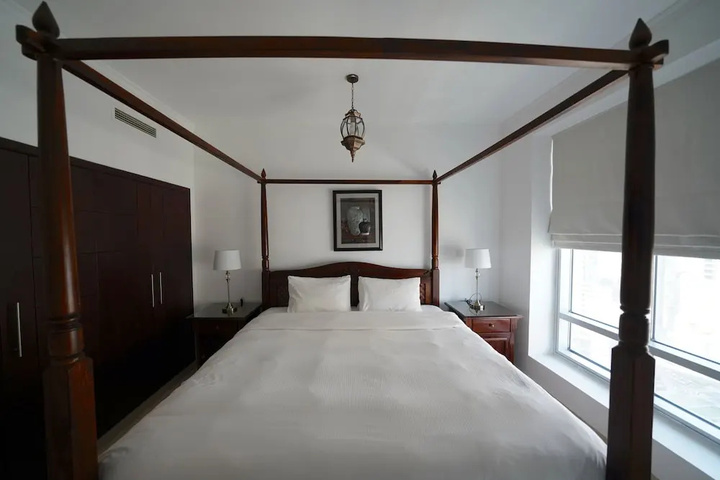 Room 2 of 11