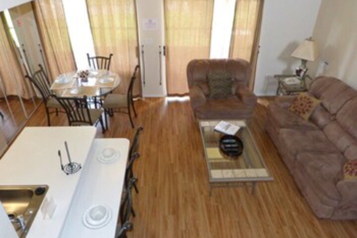 Room 10 of 25