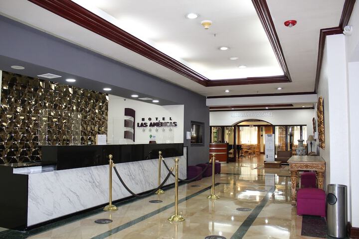 Entrance & Lobby
