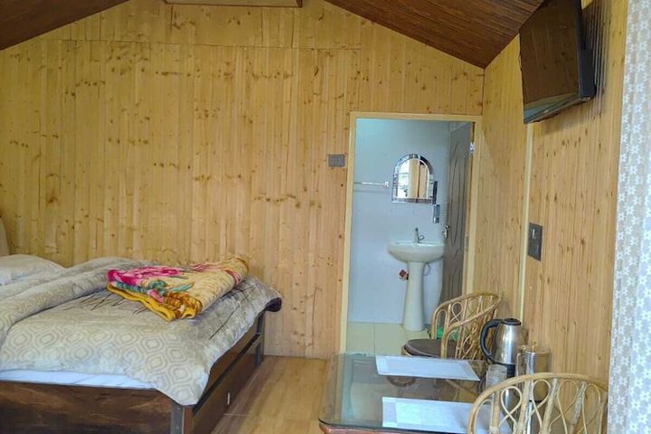 Room 3 of 9