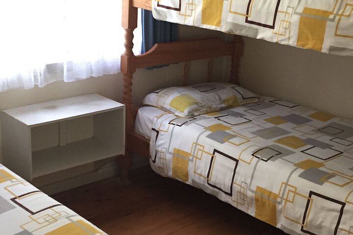 Room 6 of 17