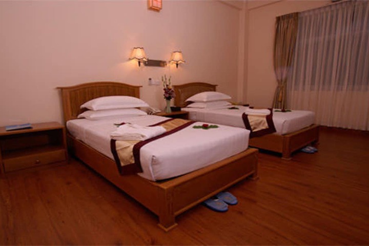 Room 6 of 56