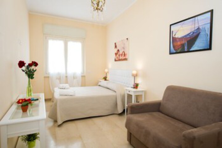 Room 44 of 157