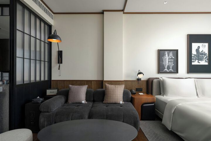 Room 34 of 86