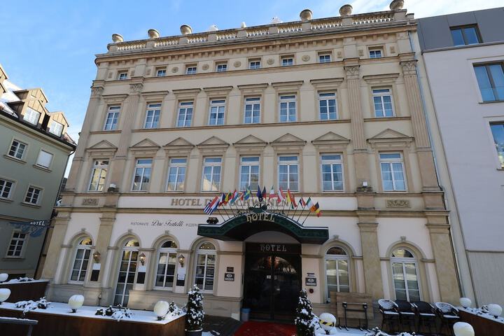 Hotel 65 of 67