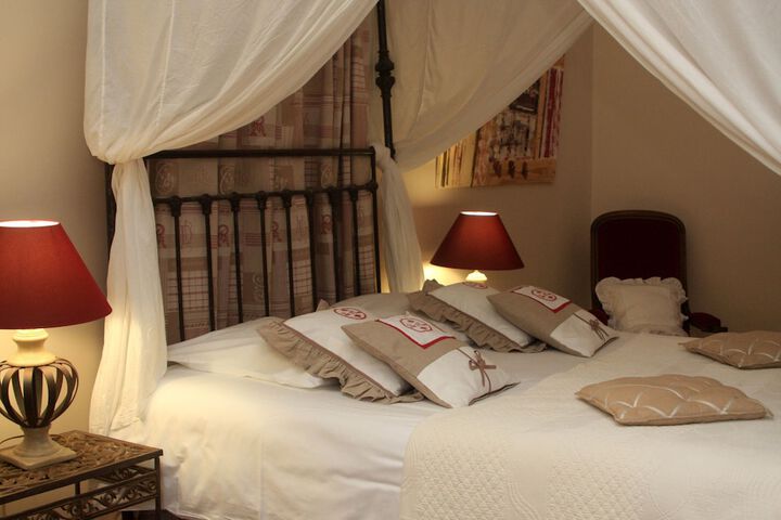 Room 10 of 74