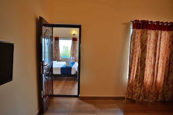 Room 15 of 48