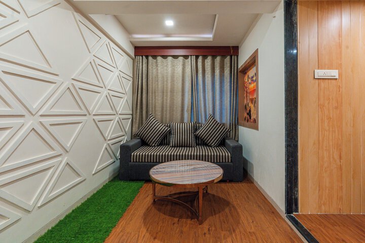 Room 33 of 62