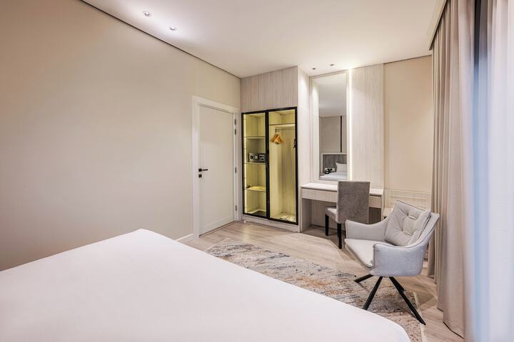 Room 11 of 68