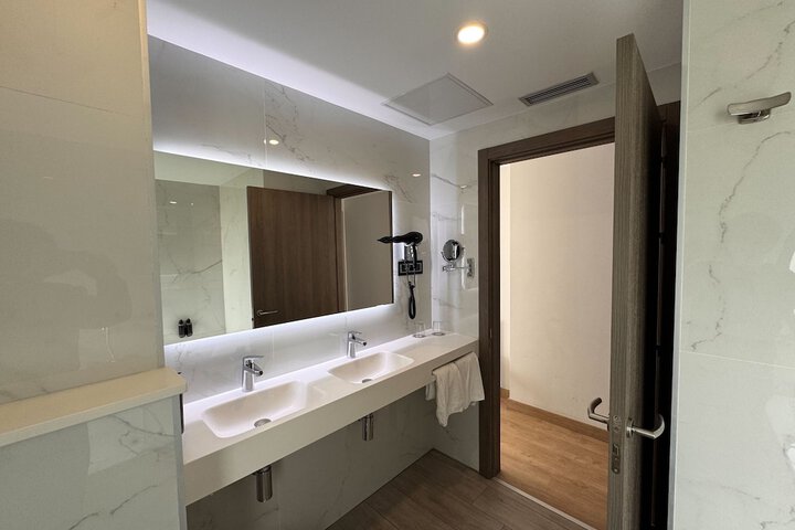 Room 30 of 57