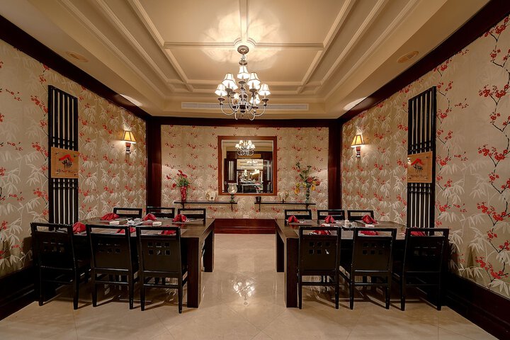 Dining 83 of 95