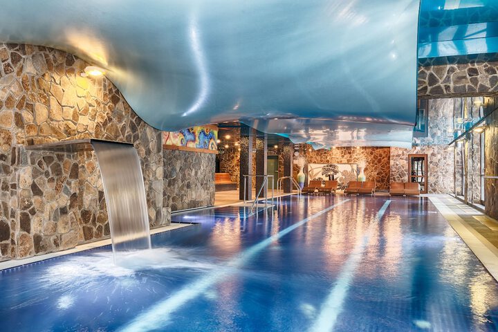 Pools & Facilities