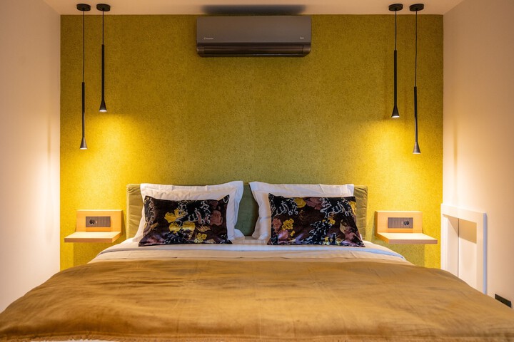 Room 46 of 145