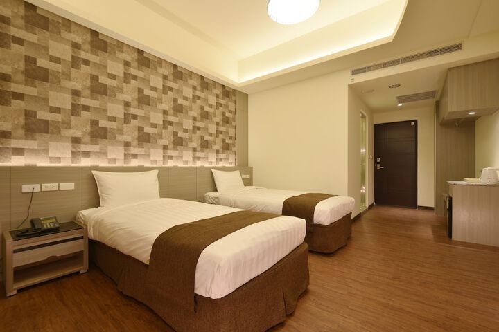 Room 17 of 45