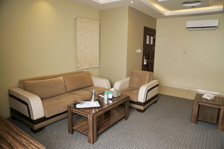 Room 14 of 27