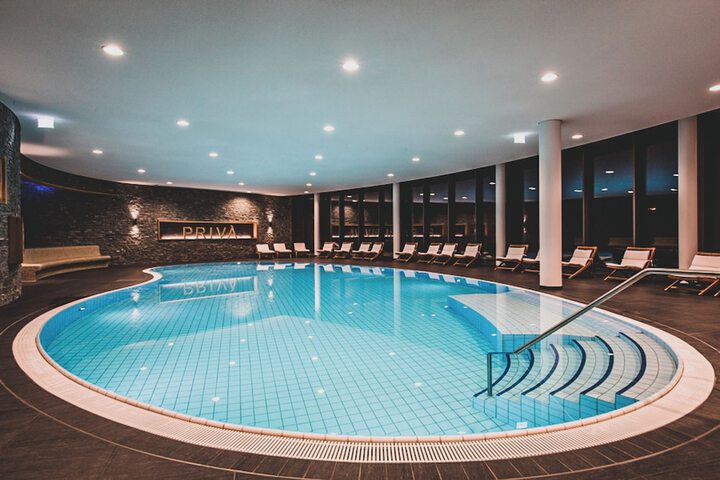 Pool 47 of 68
