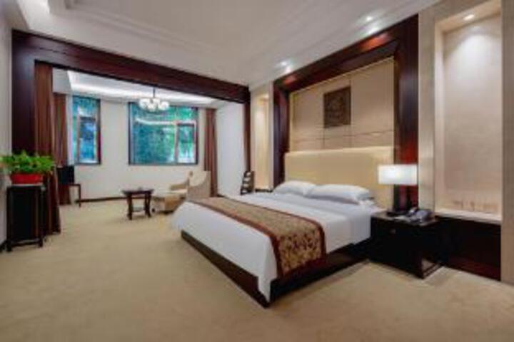 Room 19 of 19