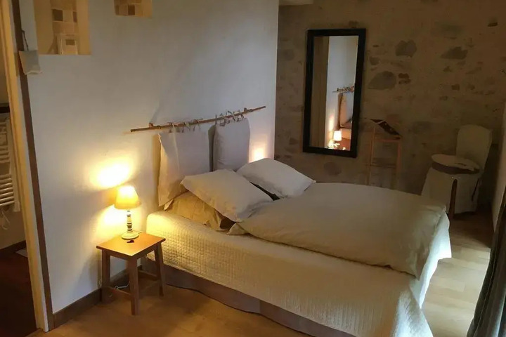 Room 4 of 4