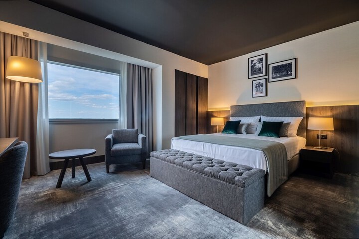 Room 19 of 58