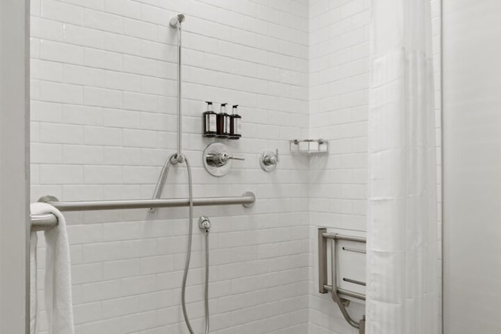 Bathroom shower