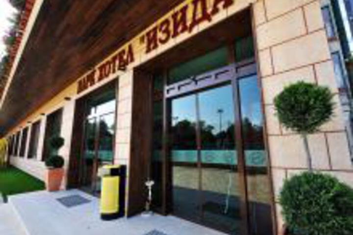 PARK HOTEL IZIDA