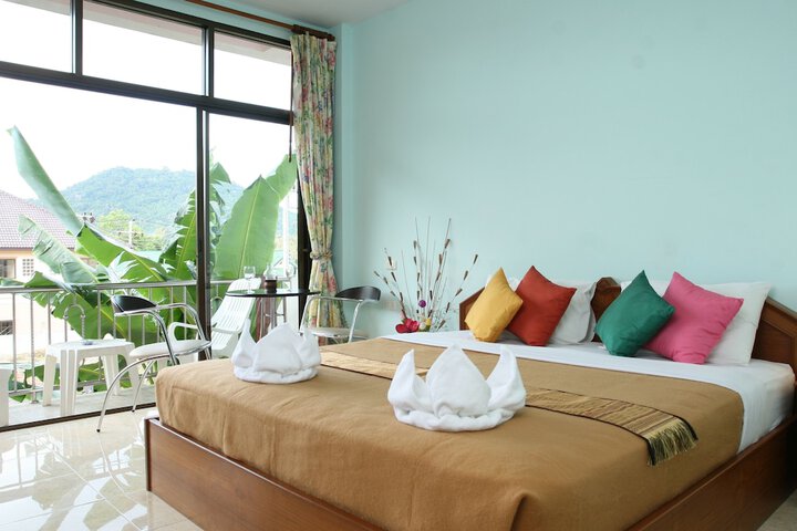 Room 4 of 19