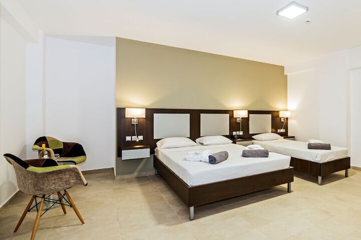 Room 9 of 115