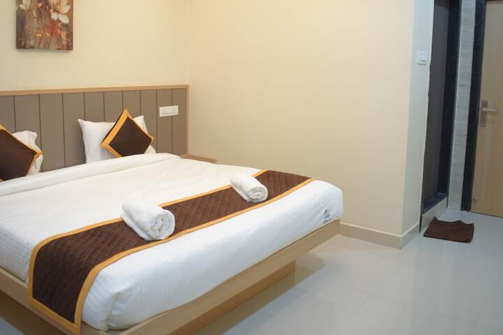 Room 5 of 38
