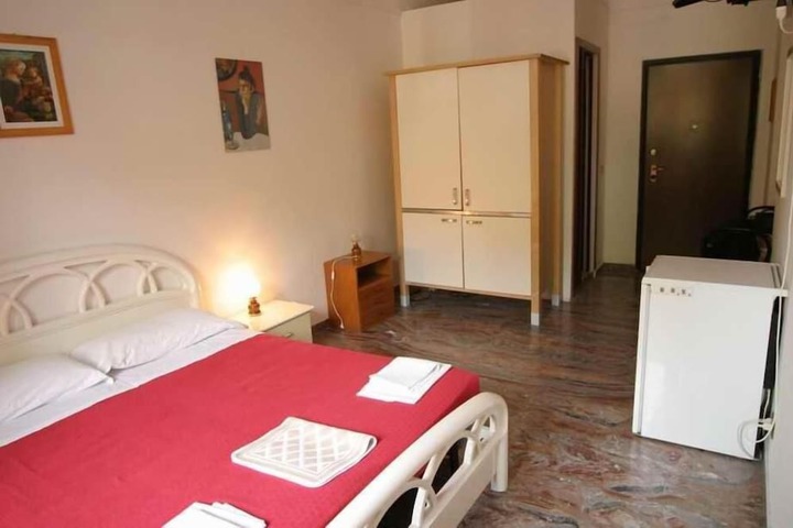 Room 16 of 56