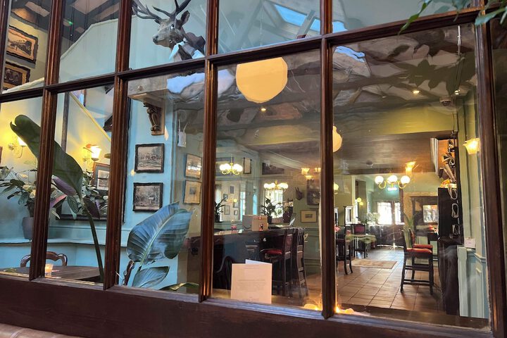 Guest Lobby
