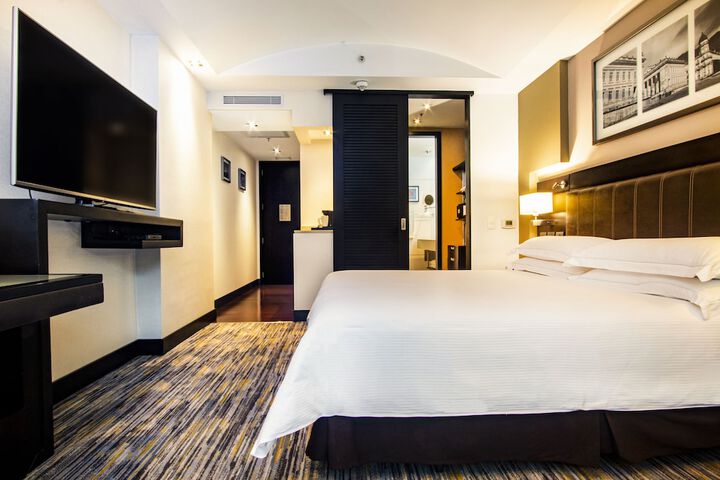 Room 15 of 153