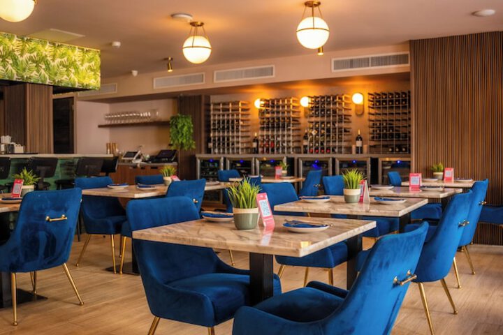 restaurant cafeteria