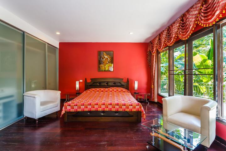 Room 11 of 20