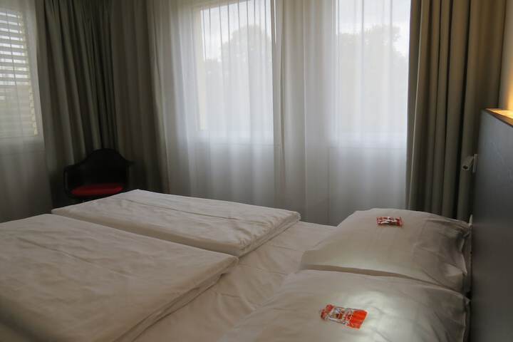 Room 80 of 125