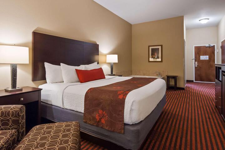 1 King Bed Microwave and Refrigerator 37 Inch LCD Television High Speed Internet Accessible Full Breakfast (4 of 9)